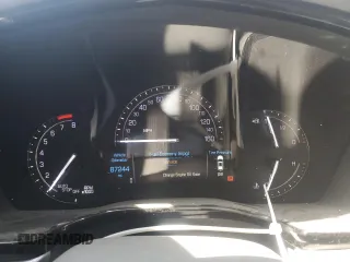 2017 Cadillac XT5 Premium Luxury AWD z VIN 1GYKNERS6HZ218926, wystawiony jako Copart lot #53151465 z przebiegiem 87 244 mil mil oraz Szkody całkowita. Historia ofert i sprzedaży dostępna na DreamBid. Obrazek 9.