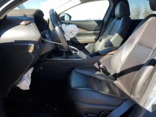 2021 Mazda CX-30 Premium with VIN 3MVDMBDY6MM300242, listed as a Copart auction lot 82195024 with 34,500 mi miles and Salvage Title. Bid and sale history available at carsss.com. Image 7.