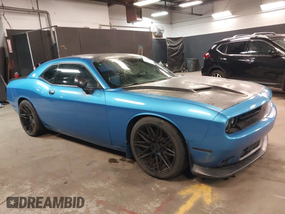 2016 Dodge Challenger R/T Scat Pack with VIN 2C3CDZFJ8GH279312, listed as a IAAI auction lot 41922402 with 21,168 mi miles and . Bid and sale history available at DreamBid. Image 1.