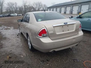 2008 Ford Fusion SEL with VIN 3FAHP08128R101909, listed as a IAAI auction lot 41568253 with 121,382 mi miles. Bid and sale history available at carsss.com. Image 3.