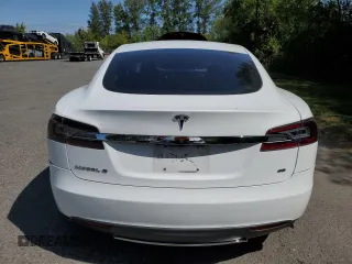 2013 Tesla Model S с VIN 5YJSA1CN3DFP05949, выставлен на аукционе Copart как лот 61244825 с пробегом 174 022 миль миль и Списание • Salvage title. История ставок и продаж доступна на DreamBid. Изображение 6.