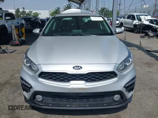 2021 Kia Forte LXS z VIN 3KPF24AD3ME397004, wystawiony jako IAAI lot #42444463 z przebiegiem 36 776 mil mil oraz . Historia ofert i sprzedaży dostępna na DreamBid. Obrazek 12.