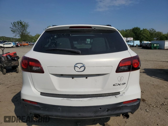 2015 Mazda CX-9 Touring z VIN JM3TB2CA7F0467259, wystawiony jako Copart lot #55646055 z przebiegiem Nie podano mil oraz Czysty tytuł • Clean title. Historia ofert i sprzedaży dostępna na DreamBid. Obrazek 6.