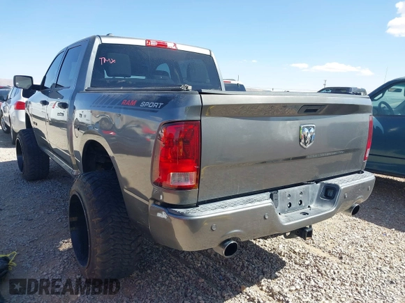 2013 Ram 1500 Express z VIN 1C6RR6KT8DS538406, wystawiony jako IAAI lot #41774359 z przebiegiem 154 338 mil mil oraz . Historia ofert i sprzedaży dostępna na DreamBid. Obrazek 3.