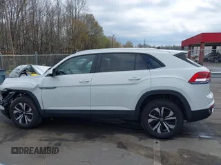 2024 Volkswagen Atlas SE with VIN 1V2LE2CA5RC243036, listed as a IAAI auction lot 41860475 with 7,766 mi miles and . Bid and sale history available at DreamBid. Image 14.