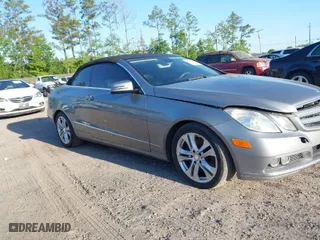 2011 Mercedes-Benz E-Class E 350 with VIN WDDKK5GFXBF080505, listed as a IAAI auction lot 41759498 with 226,419 mi miles. Bid and sale history available at carsss.com. Image 1.