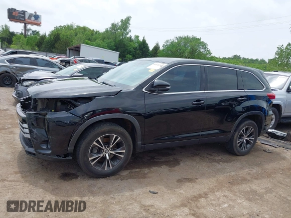 2019 Toyota Highlander LE z VIN 5TDZZRFH3KS313011, wystawiony jako IAAI lot #42140309 z przebiegiem 129 487 mil mil oraz . Historia ofert i sprzedaży dostępna na DreamBid. Obrazek 15.