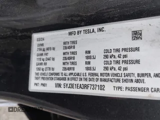 2024 Tesla Model 3 z VIN 5YJ3E1EA3RF737102, wystawiony jako IAAI lot #41562661 z przebiegiem 9 638 mil mil oraz . Historia ofert i sprzedaży dostępna na DreamBid. Obrazek 9.