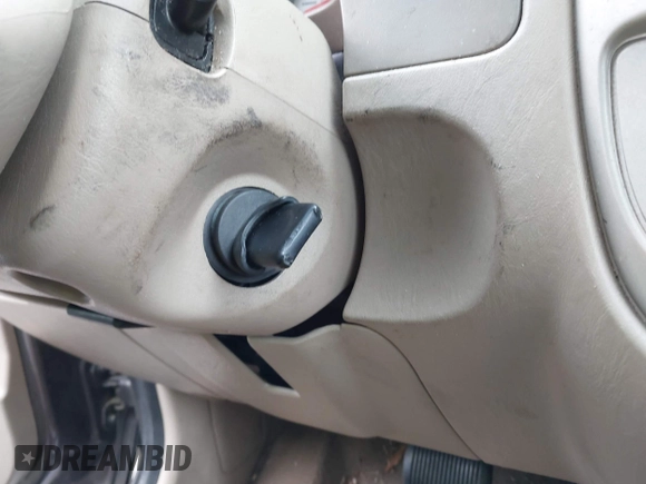 2006 Ford Escape XLT с VIN 1FMCU03116KB98490, выставлен на аукционе IAAI как лот 42168558 с пробегом 255 382 миль миль и . История ставок и продаж доступна на DreamBid. Изображение 11.