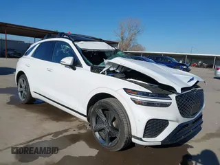 2024 Genesis GV70 3.5T Sport with VIN 5NMMCDTC4RH012364, listed as a IAAI auction lot 41398690 with 15,717 mi miles. Bid and sale history available at carsss.com. Image 1.