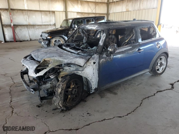 2008 MINI Cooper Hardtop S with VIN WMWMF73568TV37043, listed as a Copart auction lot 86863364 with NaN miles and Salvage Title. Bid and sale history available at carsss.com. Image 1.