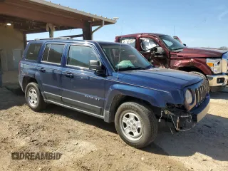2013 Jeep Patriot Latitude with VIN 1C4NJPFB8DD192657, listed as a Copart auction lot 46593715 with 153,999 mi miles and Salvage Title. Bid and sale history available at carsss.com. Image 4.