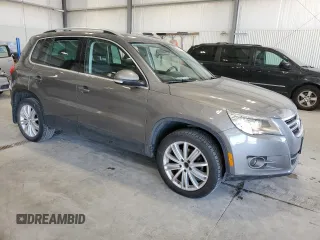 2011 Volkswagen Tiguan SEL z VIN WVGBV7AXXBW559663, wystawiony jako Copart lot #52307905 z przebiegiem 125 263 mil mil oraz Szkoda całkowita • Salvage title. Historia ofert i sprzedaży dostępna na DreamBid. Obrazek 4.