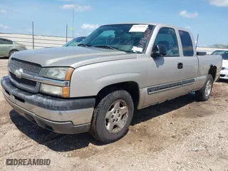 2004 Chevrolet Silverado 1500 Work Truck with VIN 1GCEC19X54Z276808, listed as a IAAI auction lot 41930248 with 223,271 mi miles. Bid and sale history available at carsss.com. Image 2.