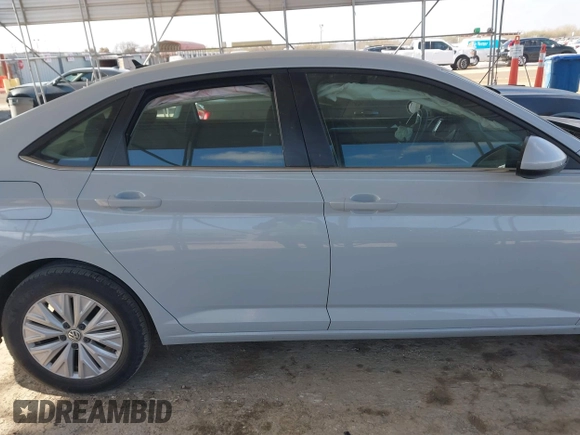 2019 Volkswagen Jetta S z VIN 3VWCB7BU3KM140279, wystawiony jako IAAI lot #41485306 z przebiegiem 68 105 mil mil oraz . Historia ofert i sprzedaży dostępna na DreamBid. Obrazek 13.