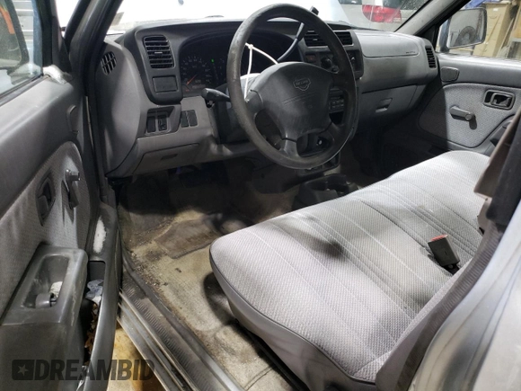 2000 Nissan Frontier XE z VIN 1N6DD21S1YC392012, wystawiony jako Copart lot #41843855 z przebiegiem 208 449 mil mil oraz Szkoda całkowita • Salvage title. Historia ofert i sprzedaży dostępna na DreamBid. Obrazek 8.