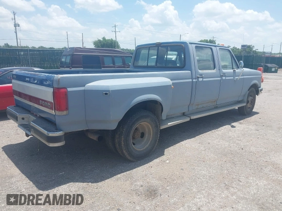 1991 Ford F-350 z VIN 2FTJW35M6MCA03659, wystawiony jako IAAI lot #42583030 z przebiegiem 31 526 mil mil oraz . Historia ofert i sprzedaży dostępna na DreamBid. Obrazek 4.