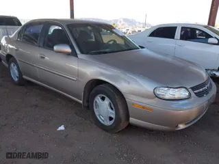 2000 Chevrolet Malibu LS with VIN 1G1NE52J0Y6118884, listed as a IAAI auction lot 41701115 with 113,948 mi miles. Bid and sale history available at carsss.com. Image 1.