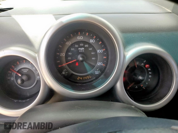 2004 Honda Element EX with VIN 5J6YH185X4L005318, listed as a Copart auction lot 61142325 with 241,496 mi miles and Clean title. Bid and sale history available at DreamBid. Image 9.