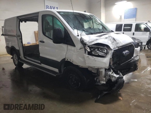 2023 Ford Transit Cargo with VIN 1FTBR1Y87PKA51654, listed as a Copart auction lot 82376064 with 18,442 mi miles and Clean Title. Bid and sale history available at DreamBid. Image 4.