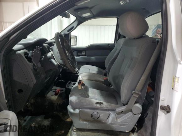 2013 Ford F-150 XL with VIN 1FTMF1EM8DFD09686, listed as a Copart auction lot 87580895 with 352,762 mi miles and Salvage Title. Bid and sale history available at DreamBid. Image 7.