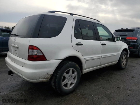 2002 Mercedes-Benz M-Class with VIN 4JGAB54E62A343549, listed as a Copart auction lot 43749115 with 198,171 mi miles and Salvage Title. Bid and sale history available at carsss.com. Image 3.