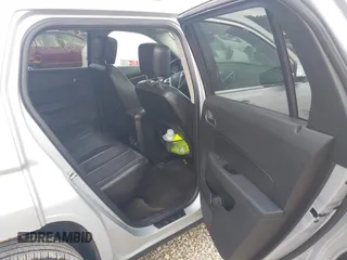 2011 GMC Terrain SLT-2 with VIN 2CTFLXEC0B6465003, listed as a IAAI auction lot 42583497 with 171,640 mi miles and . Bid and sale history available at DreamBid. Image 8.