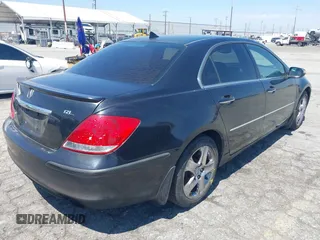 2005 Acura RL with VIN JH4KB16575C007995, listed as a IAAI auction lot 42638944 with 241,591 mi miles and . Bid and sale history available at DreamBid. Image 4.