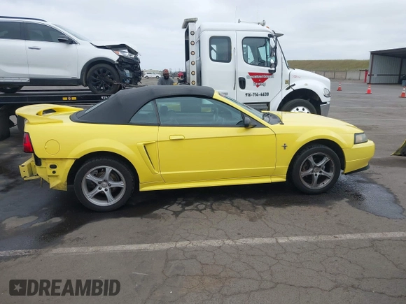2001 Ford Mustang Deluxe с VIN 1FAFP44451F131472, выставлен на аукционе IAAI как лот 42119006 с пробегом 63 388 миль миль и . История ставок и продаж доступна на DreamBid. Изображение 14.