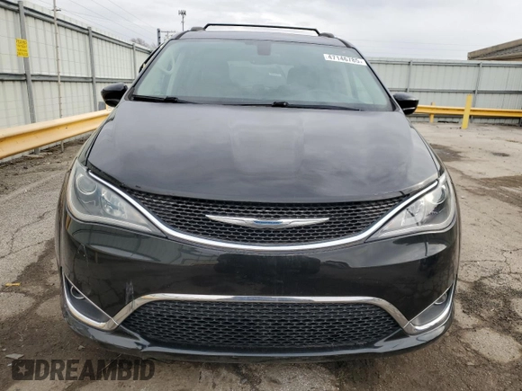 2017 Chrysler Pacifica Touring L Plus with VIN 2C4RC1EG9HR591943, listed as a Copart auction lot 47146785 with 69,638 mi miles and Salvage Title. Bid and sale history available at DreamBid. Image 5.