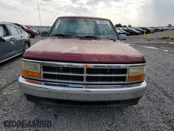1996 Dodge Dakota z VIN 1B7FL26X0TS581123, wystawiony jako Copart lot #55069395 z przebiegiem 133 707 mil mil oraz Szkoda całkowita • Salvage title. Historia ofert i sprzedaży dostępna na DreamBid. Obrazek 5.