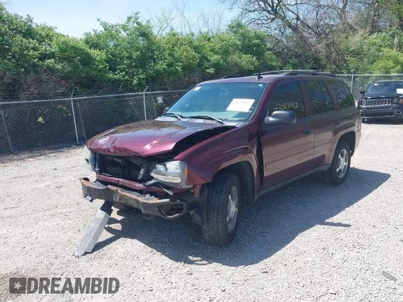 2007 Chevrolet TrailBlazer LS with VIN 1GNDS13S172275140, listed as a IAAI auction lot 42129093 with 212,903 mi miles and . Bid and sale history available at DreamBid. Image 2.