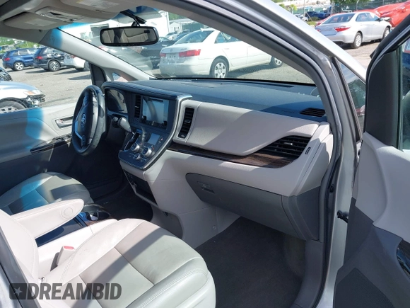 2017 Toyota Sienna XLE Auto Access Seat с VIN 5TDYZ3DC9HS819788, выставлен на аукционе IAAI как лот 42296376 с пробегом 77 094 миль миль и . История ставок и продаж доступна на DreamBid. Изображение 5.