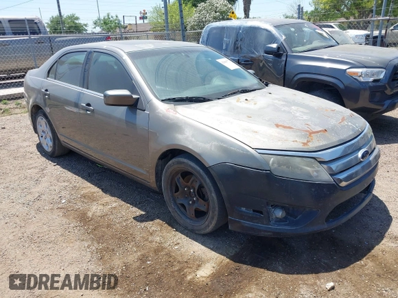 2010 Ford Fusion SE with VIN 3FAHP0HA0AR352188, listed as a IAAI auction lot 42004772 with 227,687 mi miles. Bid and sale history available at carsss.com. Image 1.