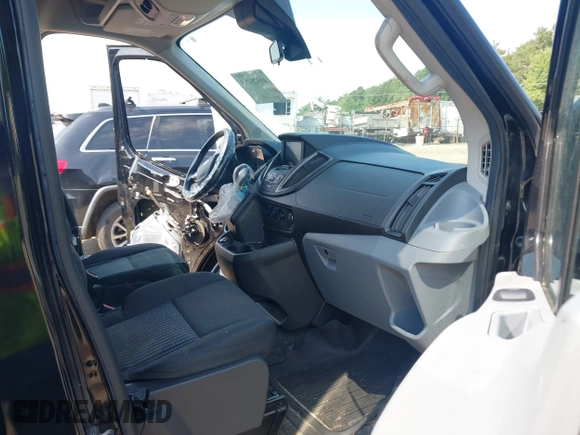 2019 Ford Transit Passenger XL with VIN 1FBAX2CG5KKA77205, listed as a IAAI auction lot 40028485 with 89,924 mi miles and . Bid and sale history available at carsss.com. Image 5.