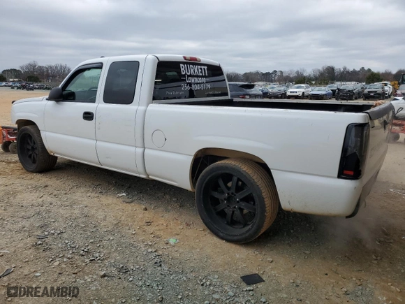 2004 Chevrolet Silverado 1500 Work Truck with VIN 1GCEC19X94Z281980, listed as a Copart auction lot 87380894 with 325,325 mi miles and Salvage Title. Bid and sale history available at carsss.com. Image 2.