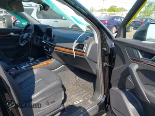 2018 Audi Q5 Premium with VIN WA1ANAFY4J2003668, listed as a IAAI auction lot 42167687 with 140,548 mi miles and . Bid and sale history available at DreamBid. Image 5.