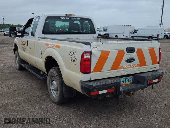 2013 Ford F-250 XL z VIN 1FT7X2B6XDEB81253, wystawiony jako IAAI lot #42854468 z przebiegiem 217 973 mil mil oraz . Historia ofert i sprzedaży dostępna na DreamBid. Obrazek 28.