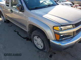 2004 Chevrolet Colorado LS Z71 with VIN 1GCDT196448133938, listed as a IAAI auction lot 41647829 with 196,530 mi miles. Bid and sale history available at carsss.com. Image 6.