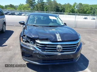2021 Volkswagen Passat SE z VIN 1VWSA7A30MC003988, wystawiony jako IAAI lot #42238431 z przebiegiem 43 208 mil mil oraz . Historia ofert i sprzedaży dostępna na DreamBid. Obrazek 12.