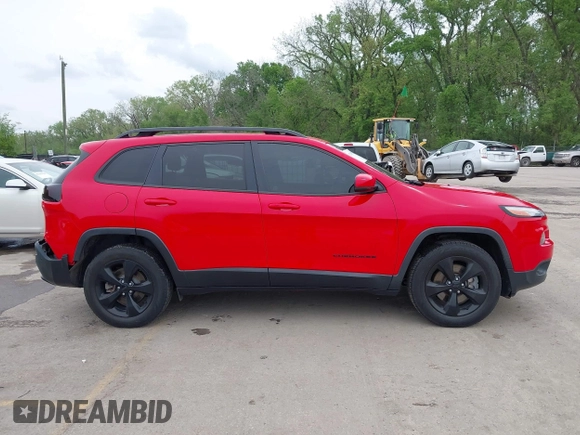 2018 Jeep Cherokee Limited z VIN 1C4PJMDB4JD602540, wystawiony jako IAAI lot #42100732 z przebiegiem 84 567 mil mil oraz . Historia ofert i sprzedaży dostępna na DreamBid. Obrazek 14.