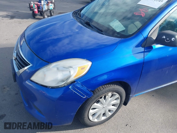 2012 Nissan Versa SV with VIN 3N1CN7AP2CL864464, listed as a IAAI auction lot 42571245 with 180,268 mi miles and . Bid and sale history available at DreamBid. Image 6.