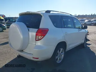 2008 Toyota RAV4 Ltd with VIN JTMZK34V685022611, listed as a IAAI auction lot 41421351 with 136,276 mi miles. Bid and sale history available at carsss.com. Image 4.