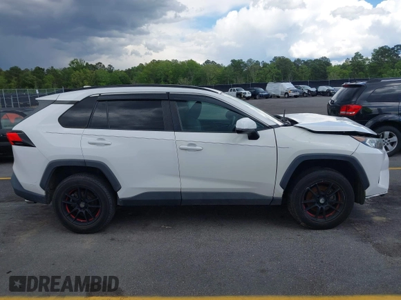 2019 Toyota RAV4 XLE with VIN 2T3W1RFV5KC028164, listed as a IAAI auction lot 42002503 with 79,346 mi miles. Bid and sale history available at carsss.com. Image 13.