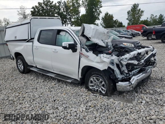 2024 Chevrolet Silverado 1500 LT with VIN 1GCUDDE83RZ262101, listed as a Copart auction lot 68882734 with 0 mi miles and Non Repairable. Bid and sale history available at carsss.com. Image 4.
