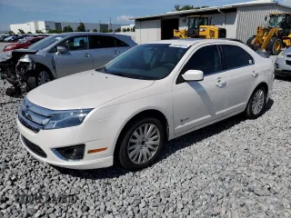 2010 Ford Fusion Hybrid with VIN 3FADP0L3XAR142883, listed as a Copart auction lot 64308015 with 67,890 mi miles and Clean title. Bid and sale history available at DreamBid. Image 1.