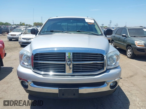 2008 Dodge 1500 SLT z VIN 1D7HU18208S623689, wystawiony jako IAAI lot #42402354 z przebiegiem 193 289 mil mil oraz . Historia ofert i sprzedaży dostępna na DreamBid. Obrazek 12.
