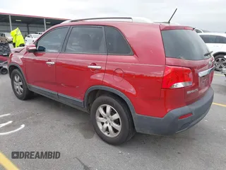 2011 Kia Sorento LX with VIN 5XYKT3A15BG025689, listed as a IAAI auction lot 41839645 with 135,733 mi miles. Bid and sale history available at carsss.com. Image 3.