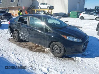 2017 Ford Fiesta S z VIN 3FADP4AJ2HM126337, wystawiony jako IAAI lot #41582355 z przebiegiem 140 350 mil mil oraz . Historia ofert i sprzedaży dostępna na DreamBid. Obrazek 1.