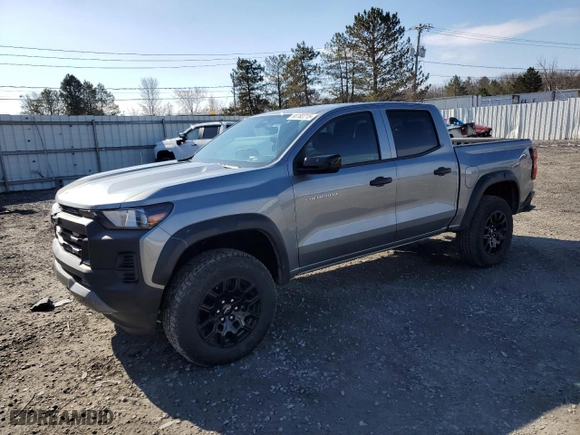 2024 Chevrolet Colorado 4WD Trail Boss with VIN 1GCPTEEK2R1285398, listed as a Copart auction lot 50782215 with 2,352 mi miles and Salvage Title. Bid and sale history available at carsss.com. Image 1.